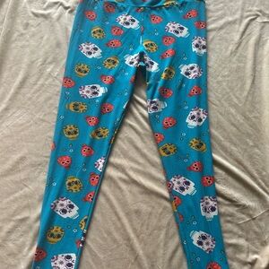 LuLaRoe Teal Sugar Skull Print Leggings (Tall and Curvy)